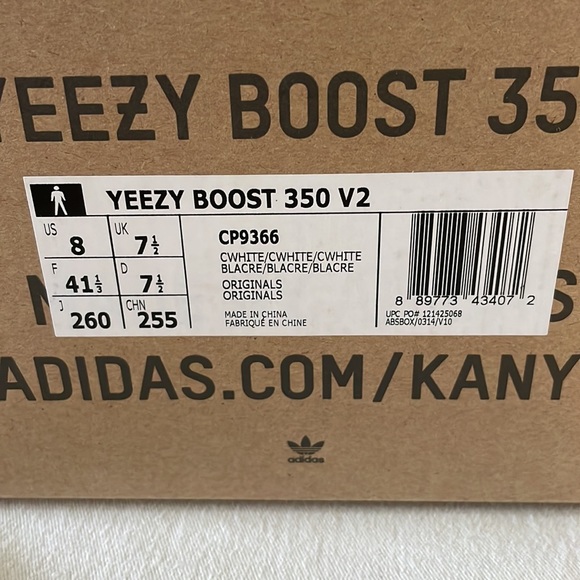 Yeezy - Picture 2 of 4